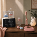 Pack Naissance Complet bébé Bibimood — station 9-en-1, trois biberons, sucettes, bavoir, brosses et veilleuse